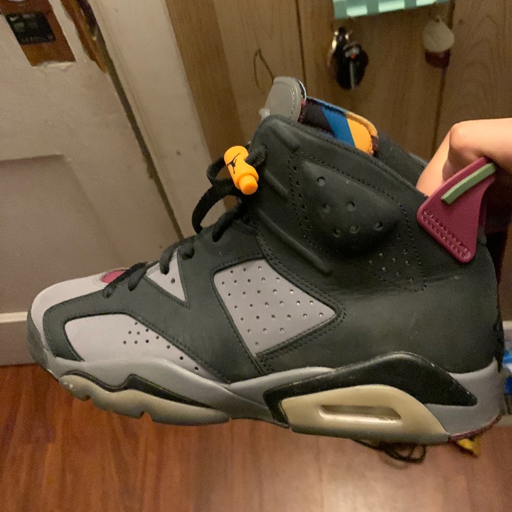 Jordan 6 Bordeaux size 8.5 condition 8/10